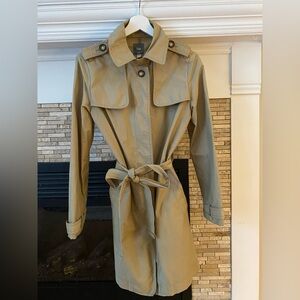 GAP Beige Raincoat/Trench Coat - Size S - Like New